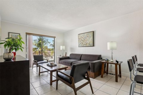 Condominio en venta en Miami, Florida, 2 dormitorios, 91.6 m2 № 1715323 - foto 1