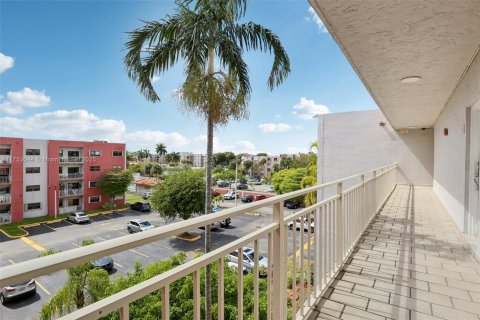Condominio en venta en Miami, Florida, 2 dormitorios, 91.6 m2 № 1715323 - foto 26