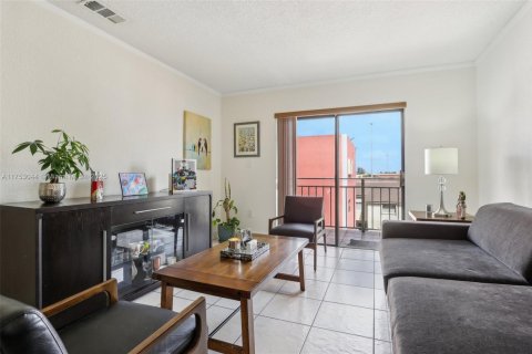 Condominio en venta en Miami, Florida, 2 dormitorios, 91.6 m2 № 1715323 - foto 3