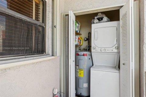 Condominio en venta en Miami, Florida, 2 dormitorios, 91.6 m2 № 1715323 - foto 24