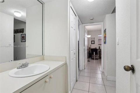 Condominio en venta en Miami, Florida, 2 dormitorios, 91.6 m2 № 1715323 - foto 16