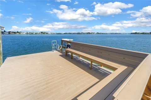 Copropriété à vendre à Largo, Floride: 3 chambres, 236.9 m2 № 2239778 - photo 4