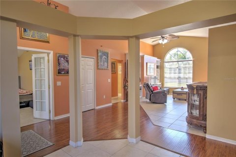 House in Oviedo, Florida 4 bedrooms, 186.73 sq.m. № 1620716 - photo 17