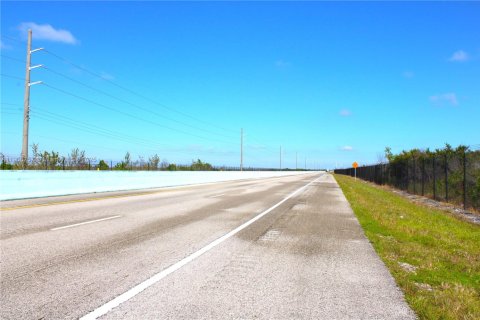 Commercial property in Florida City, Florida № 2082112 - photo 14