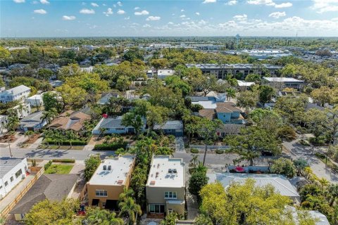 House in Sarasota, Florida 2 bedrooms, 93.65 sq.m. № 2142472 - photo 30