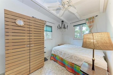 House in Sarasota, Florida 2 bedrooms, 93.65 sq.m. № 2142472 - photo 12