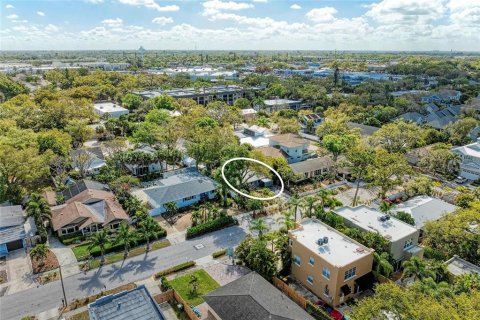 House in Sarasota, Florida 2 bedrooms, 93.65 sq.m. № 2142472 - photo 18