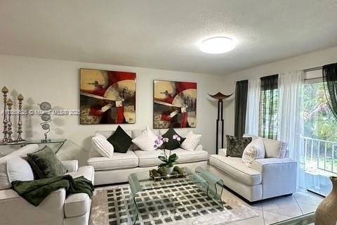 Купить кондоминиум в Хайалиа, Флорида 3 спальни, 135.45м2, № 2013643 - фото 1