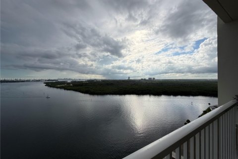 Купить кондоминиум в Санни-Айлс-Бич, Флорида 1 спальня, 70.79м2, № 1947121 - фото 28