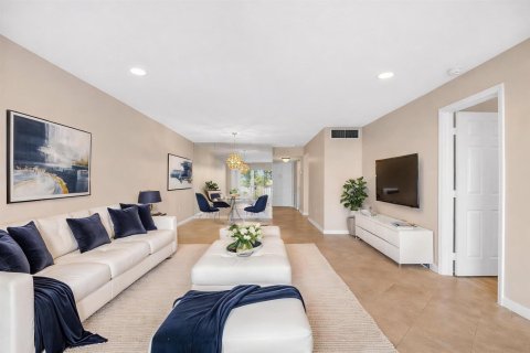 Condo in Lake Worth, Florida, 2 bedrooms  № 2245568 - photo 25