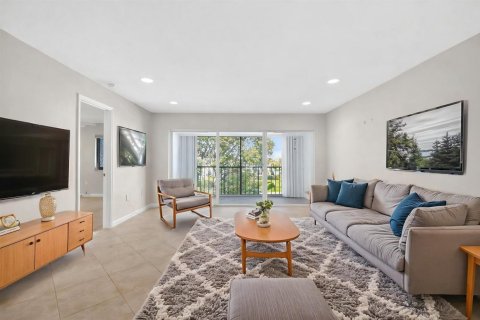 Condo in Lake Worth, Florida, 2 bedrooms  № 2245568 - photo 21