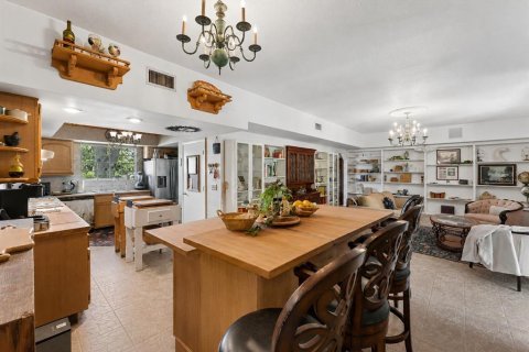Casa en venta en Orlando, Florida, 5 dormitorios, 270.72 m2 № 2341660 - foto 13