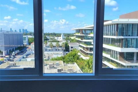 Estudio en el Condominio en Miami Beach, Florida  № 2014741