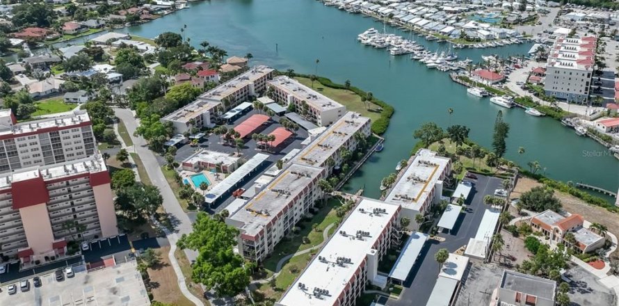 Condo à Venice, Floride, 2 chambres  № 2152363