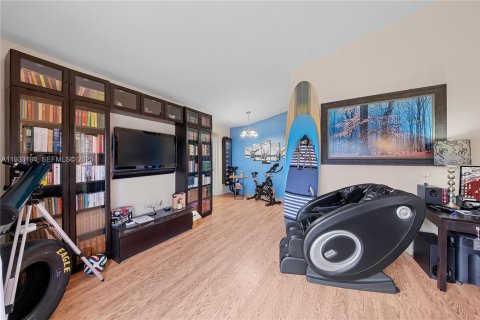 Condo in Miami Beach, Florida, 1 bedroom  № 1992094 - photo 10