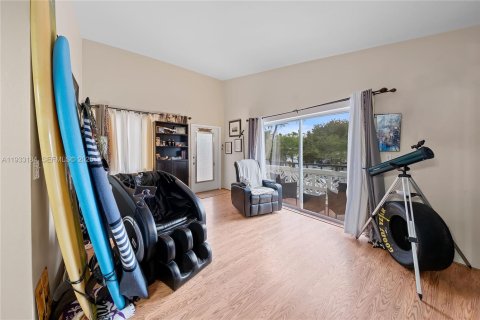 Condo in Miami Beach, Florida, 1 bedroom  № 1992094 - photo 11