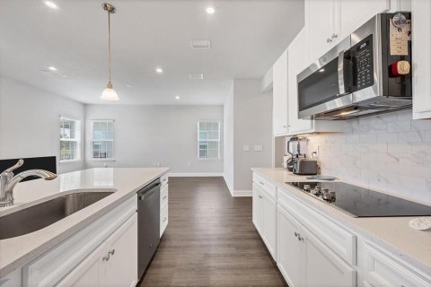 Casa en venta en Lakewood Ranch, Florida, 5 dormitorios, 220.18 m2 № 1751313 - foto 10