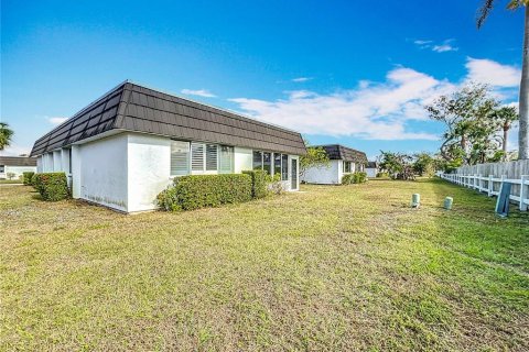 Copropriété à louer à Sarasota, Floride: 2 chambres, 127.46 m2 № 2291388 - photo 27