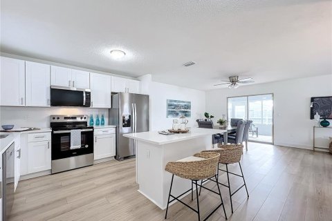 Copropriété à louer à Sarasota, Floride: 2 chambres, 127.46 m2 № 2291388 - photo 2
