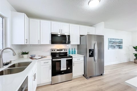 Copropriété à louer à Sarasota, Floride: 2 chambres, 127.46 m2 № 2291388 - photo 4
