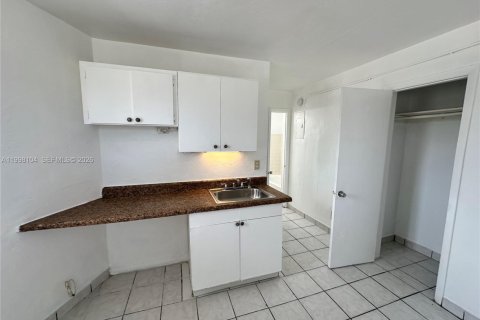 Appartement à louer à Hallandale Beach, Floride № 2063473 - photo 3