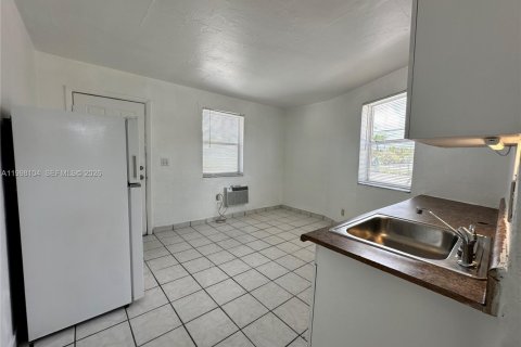 Appartement à louer à Hallandale Beach, Floride № 2063473 - photo 4