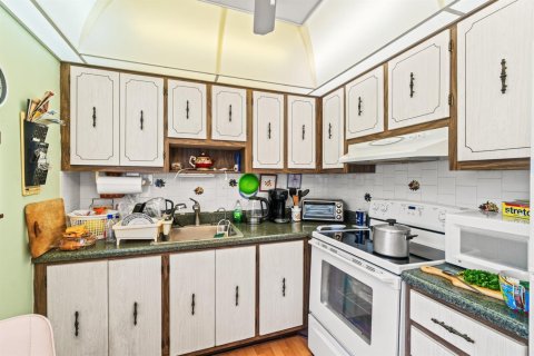Condo in Delray Beach, Florida, 2 bedrooms  № 2251443 - photo 8