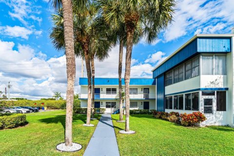 Condo in Delray Beach, Florida, 2 bedrooms  № 2251443 - photo 25