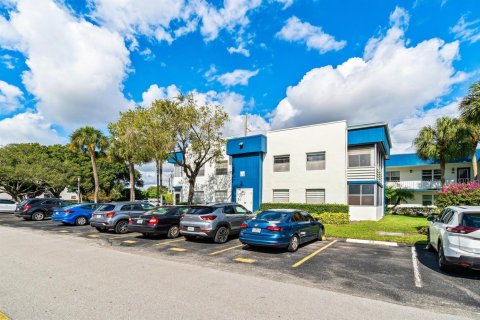 Condo in Delray Beach, Florida, 2 bedrooms  № 2251443
