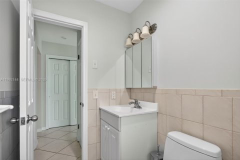 Immobilier commercial à vendre à Lighthouse Point, Floride: 253.53 m2 № 2062999 - photo 24