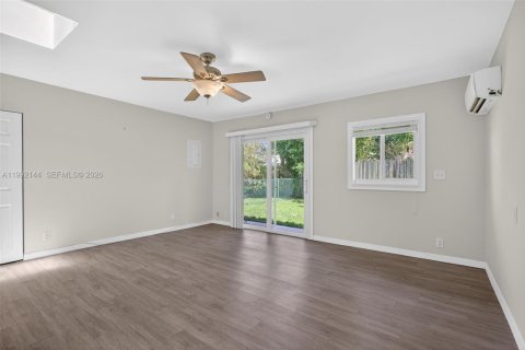 Immobilier commercial à vendre à Lighthouse Point, Floride: 253.53 m2 № 2062999 - photo 15