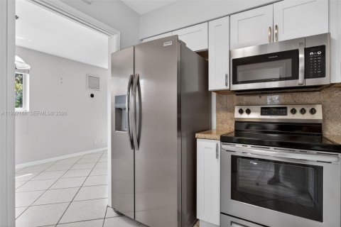 Immobilier commercial à vendre à Lighthouse Point, Floride: 253.53 m2 № 2062999 - photo 10