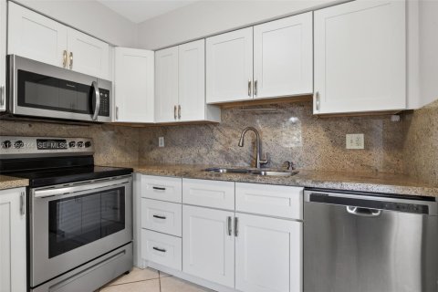 Immobilier commercial à vendre à Lighthouse Point, Floride: 253.53 m2 № 2062999 - photo 9