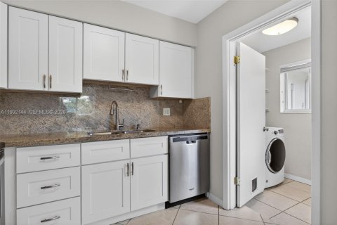 Immobilier commercial à vendre à Lighthouse Point, Floride: 253.53 m2 № 2062999 - photo 11