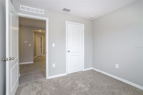 Casa en alquiler en Mascotte, Florida, 5 dormitorios, 180.6 m2 № 1913610 - foto 11