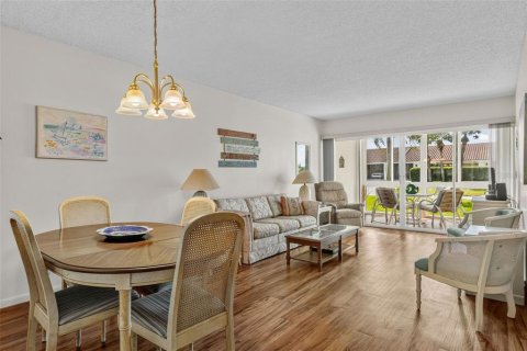 Condo in Largo, Florida, 1 bedroom  № 2377943 - photo 5
