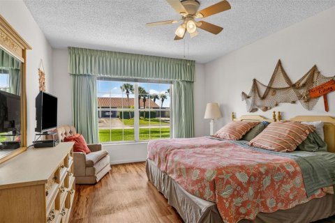 Condo in Largo, Florida, 1 bedroom  № 2377943 - photo 18