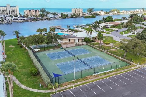 Condo in Largo, Florida, 1 bedroom  № 2377943 - photo 22