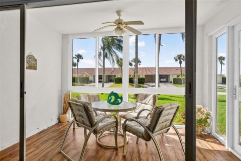 Condo in Largo, Florida, 1 bedroom  № 2377943 - photo 10
