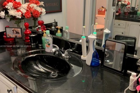 Copropriété à vendre à Pembroke Pines, Floride: 2 chambres № 2033599 - photo 24