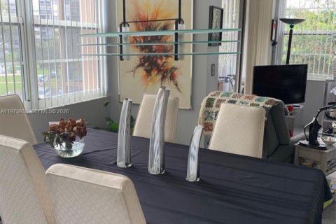 Copropriété à vendre à Pembroke Pines, Floride: 2 chambres № 2033599 - photo 12