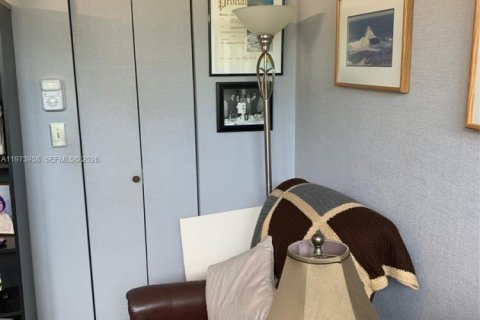 Copropriété à vendre à Pembroke Pines, Floride: 2 chambres № 2033599 - photo 29