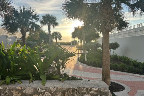 Купить кондоминиум в Майами-Бич, Флорида 2 спальни, 61.22м2, № 2012812 - фото 23