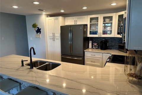 Снять в аренду кондоминиум в Нью-Смирна-Бич, Флорида 1 комната, 106.84м2, № 1751351 - фото 4