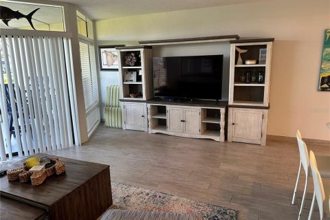 Снять в аренду кондоминиум в Нью-Смирна-Бич, Флорида 1 комната, 106.84м2, № 1751351 - фото 6