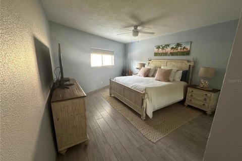 Снять в аренду кондоминиум в Нью-Смирна-Бич, Флорида 1 комната, 106.84м2, № 1751351 - фото 8