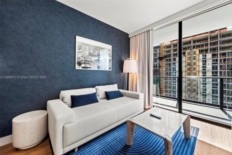 Condo in Miami, Florida, 2 bedrooms  № 2018423 - photo 10