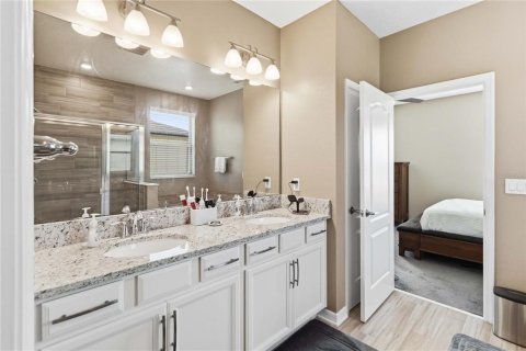 Townhouse in Orlando, Florida 3 bedrooms, 160.44 sq.m. № 2200447 - photo 15