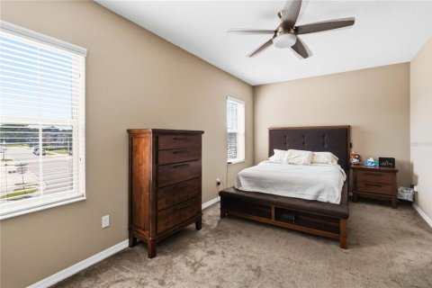 Townhouse in Orlando, Florida 3 bedrooms, 160.44 sq.m. № 2200447 - photo 12