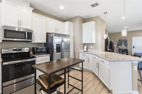 Townhouse in Orlando, Florida 3 bedrooms, 160.44 sq.m. № 2200447 - photo 7